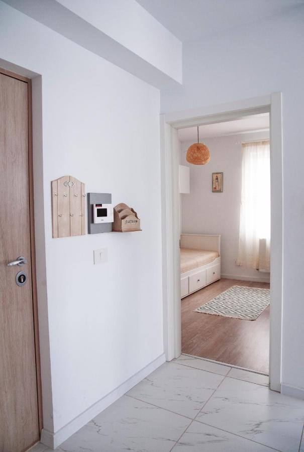 Elis Apartment By Oasis Homes Oradea Ngoại thất bức ảnh