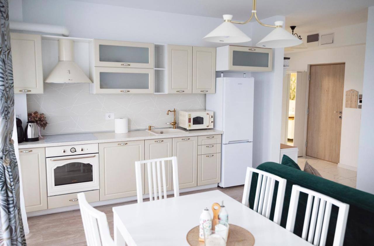 Elis Apartment By Oasis Homes Oradea Ngoại thất bức ảnh