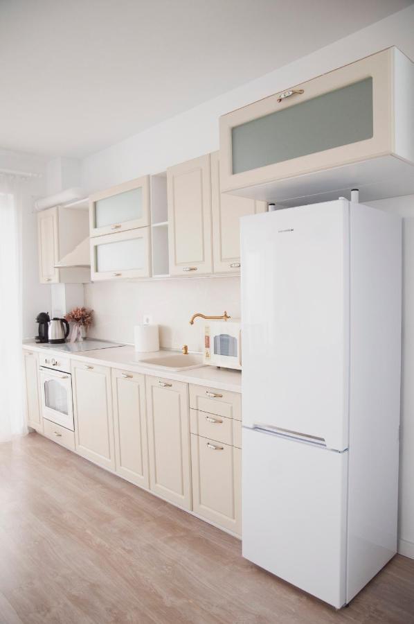 Elis Apartment By Oasis Homes Oradea Ngoại thất bức ảnh
