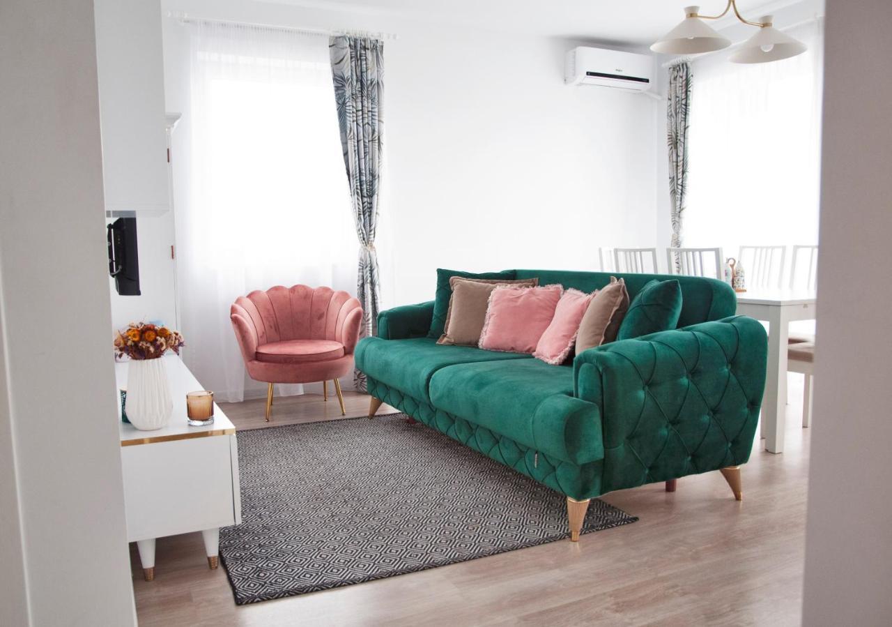 Elis Apartment By Oasis Homes Oradea Ngoại thất bức ảnh
