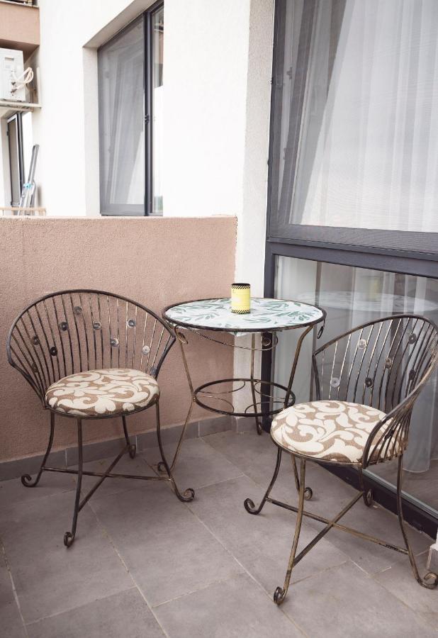 Elis Apartment By Oasis Homes Oradea Ngoại thất bức ảnh